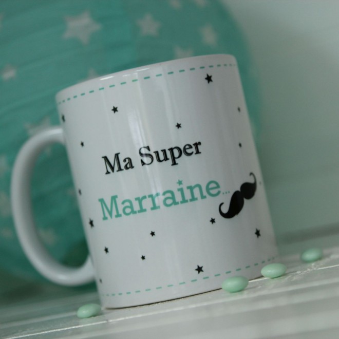 Cadeau pour marraine : le mug personnalisé