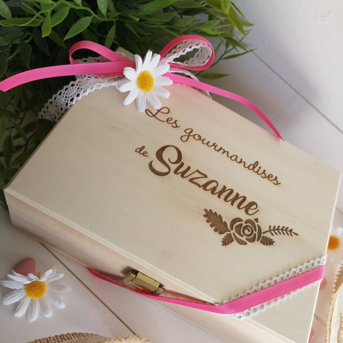 Boîte à Bonbons & Friandises Gravée en Bois Personnalisée - Idéale pour  la Fête des Pères ! - Love by Laser